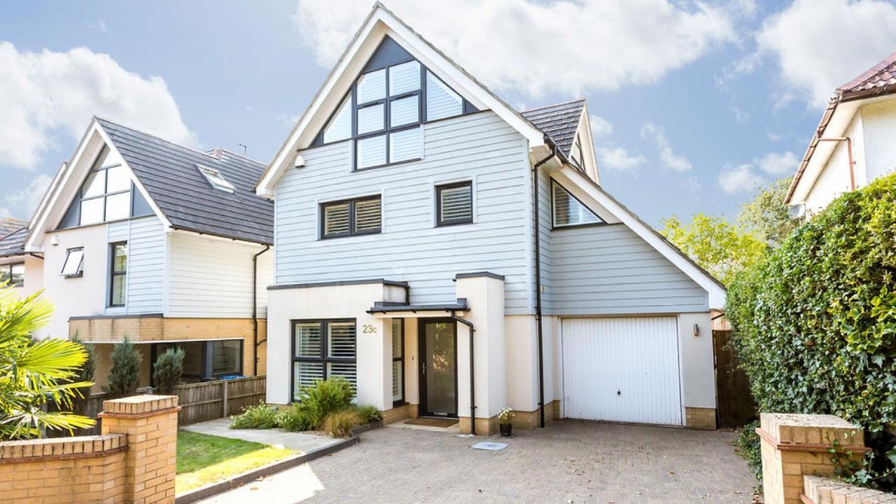 Twin Palms Villa Poole Bagian luar foto